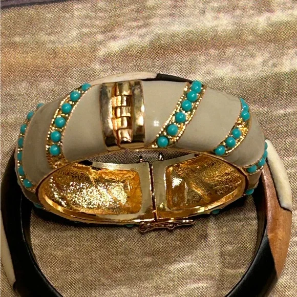 J.Crew Bracelet. Gold Silver and Blue. Magnetic Clasps. - Picture 6 of 11